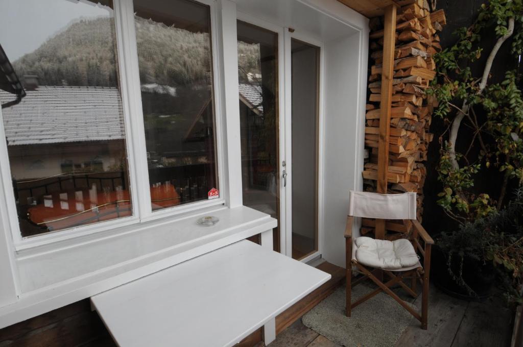 Bnb Hasatrog Jenaz Exterior foto