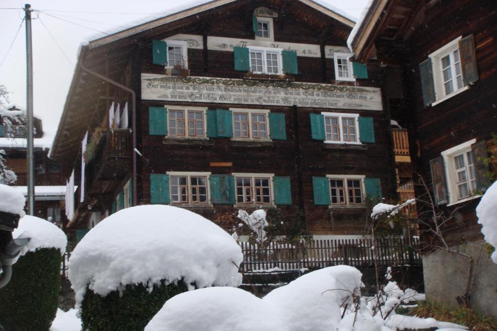 Bnb Hasatrog Jenaz Exterior foto