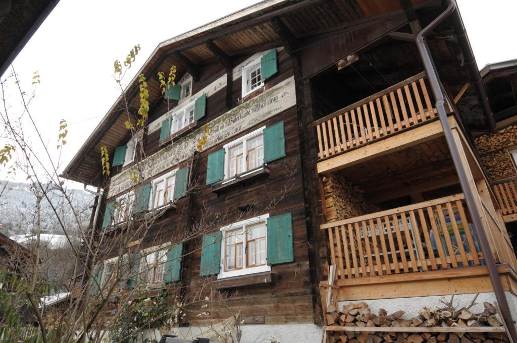 Bnb Hasatrog Jenaz Exterior foto