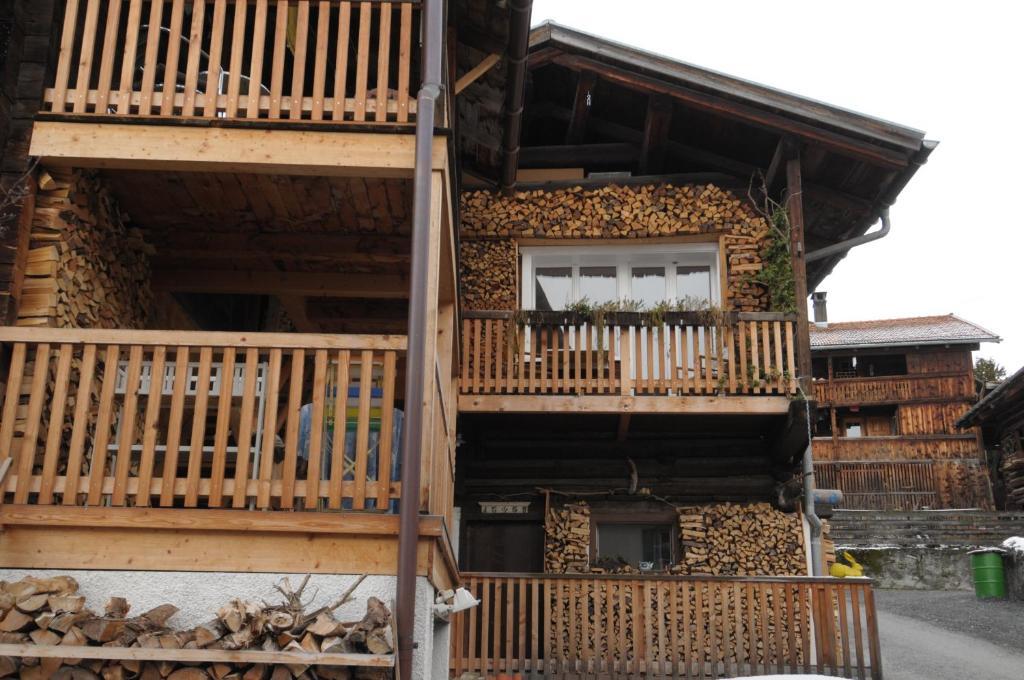 Bnb Hasatrog Jenaz Exterior foto